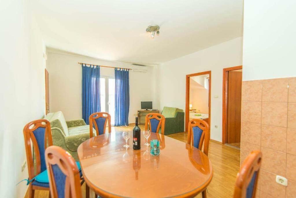 Apartmani Jerkin Vodice Esterno foto